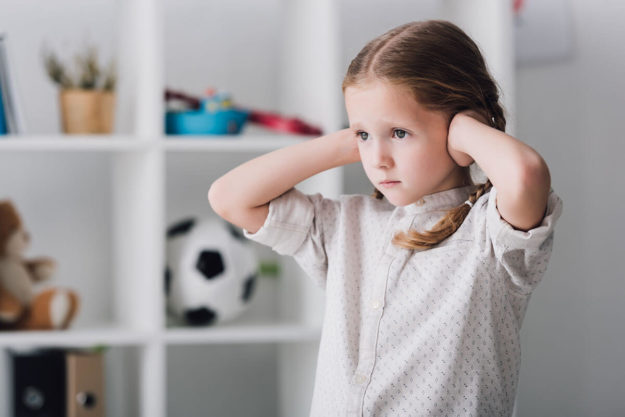 symptoms of autism child showing symptoms of autism